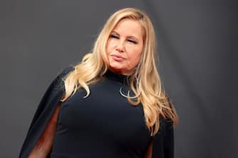 LOS ANGELES, CALIFORNIA - SEPTEMBER 19: Jennifer Coolidge attends the 73rd Primetime Emmy Awards at L.A. LIVE on September 19, 2021 in Los Angeles, California. (Photo by Rich Fury/Getty Images)