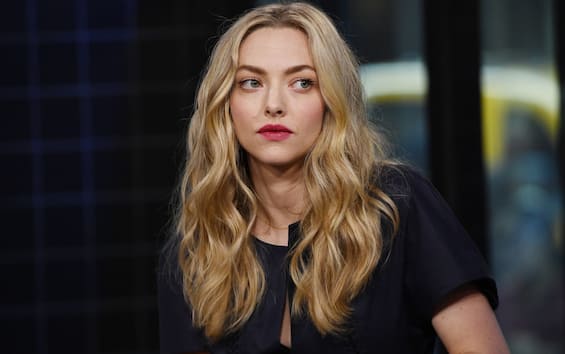 Amanda Seyfried says she regrets appearing naked at 19 in a movie