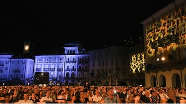 LOCARNO, SWITZERLAND - AUGUST 11: A general view of the crowd during the Lifetime Achievement Award Ascona-Locarno Turismo during the 75th Locarno Film Festival on August 11, 2022 in Locarno, Switzerland. (Photo by Rosdiana Ciaravolo/Getty Images)