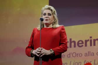 VENICE, ITALY - AUGUST 31: Catherine Deneuve receives the Golden Lion For Lifetime Achievement Award during the opening ceremony of the 79th Venice International Film Festival on August 31, 2022 in Venice, Italy. (Photo by Victor Boyko/Getty Images for Netflix)