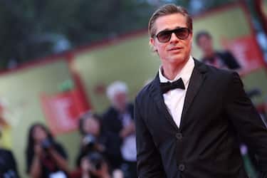VENICE, ITALY - SEPTEMBER 08: Brad Pitt attends the "Blonde" red carpet at the 79th Venice International Film Festival on September 08, 2022 in Venice, Italy. (Photo by Vittorio Zunino Celotto/Getty Images)