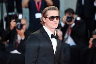 VENICE, ITALY - SEPTEMBER 08: Brad Pitt attends the "Blonde" red carpet at the 79th Venice International Film Festival on September 08, 2022 in Venice, Italy. (Photo by Kate Green/Getty Images)