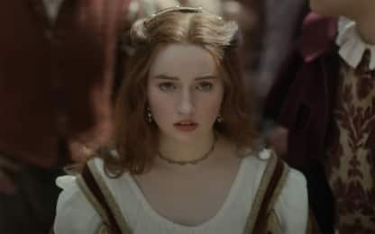 Rosaline, nel trailer Kaitlyn Dever prova a separare Romeo e Giulietta