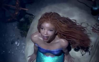 Halle Bailey è Ariel, il nuovo poster del film La Sirenetta