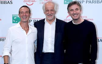 Roma Cinema Fest 2022.Photocall film " La stranezza " . Nella foto :  Salvo Ficarra,Toni Servillo e Valentino Picone