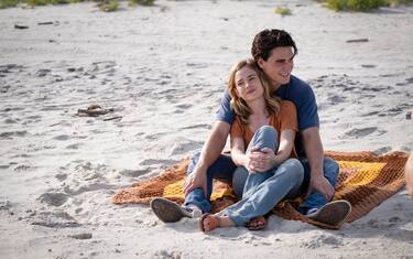 Cosa mi lasci di te, il cast del film con K.J. Apa e Nathan Parsons