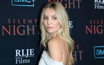 LOS ANGELES - NOV 30:  Annabelle Wallis at the Silent Night Special Screening at NeueHouse Los Angeles on November 30, 2021 in Los Angeles, CA