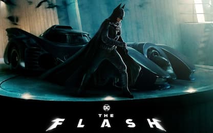 The Flash, i poster mostrano il nuovo look di Batman