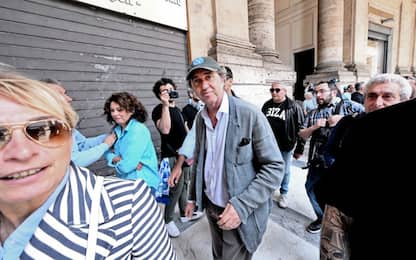Paolo Sorrentino gira a Napoli con il cappello della squadra