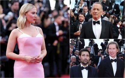 Cannes, Scarlett Johansson e Tom Hanks sul red carpet di Asteroid City