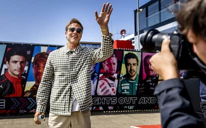 Brad Pitt al Gp di Silverstone incontra i fan 