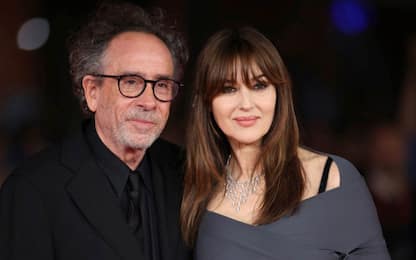 Monica Bellucci e Tim Burton innamorati alla Festa del Cinema di Roma.