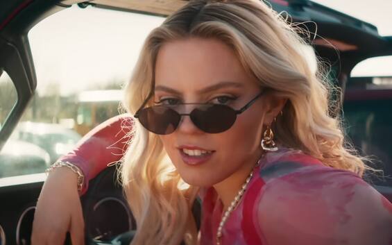 Mean Girls, a new teaser for the musical film