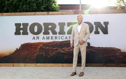 Kevin Costner alla premiere del suo film western Horizon a Los Angeles
