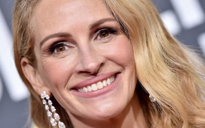 After the Hunt, Julia Roberts torna bionda per Guadagnino. La foto