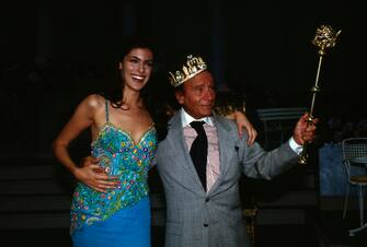 ©lapresse
archivio storico
spettacolo
Salsomaggiore anno 1995
Miss Italia
nella foto: Miss Italia 1995 Anna Valle con Enzo Mirigliani