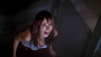 USA. Jennifer Love Hewitt  in a scene from Â©Columbia Pictures  film: I Know What You Did Last Summer (1997).Plot: Four young friends bound by a tragic accident are reunited when they find themselves being stalked by a hook-wielding maniac in their small seaside town. Ref:  LMK110-J6914-281020Supplied by LMKMEDIA. Editorial Only.Landmark Media is not the copyright owner of these Film or TV stills but provides a service only for recognised Media outlets. pictures@lmkmedia.com