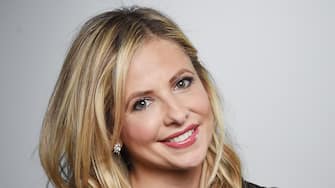NEW YORK, NY - DECEMBER 15:  Actress Sarah Michelle Gellar visits the LinkedIn studios on December 15, 2017 in New York City.  (Photo by Michael Loccisano/Getty Images)