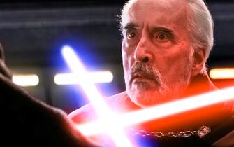 USA. Christopher Lee as Count Dooku and Hayden Christensenas Anakin Skywalker  in a scene from the (C)Twentieth Century Fox  movie: Star Wars: Episode III - Revenge of the Sith (2005).  Plot: Three years into the Clone Wars, the Jedi rescue Palpatine from Count Dooku. As Obi-Wan pursues a new threat, Anakin acts as a double agent between the Jedi Council and Palpatine and is lured into a sinister plan to rule the galaxy.  Ref: LMK110-J6871-200121 Supplied by LMKMEDIA. Editorial Only. Landmark Media is not the copyright owner of these Film or TV stills but provides a service only for recognised Media outlets. pictures@lmkmedia.com
