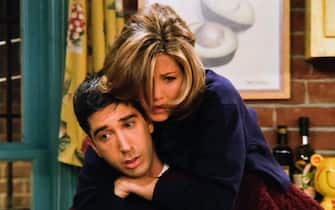USA. Jennifer Aniston and David Schwimmer in a scene from (C)NBC TV series: Friends (1994 to 2004) ( Season 2 , episode 7 ).
Ref: LMK110-J7150-280521
Supplied by LMKMEDIA. Editorial Only.
Landmark Media is not the copyright owner of these Film or TV stills but provides a service only for recognised Media outlets. pictures@lmkmedia.com