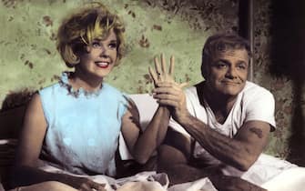 Kino. Der Mann in Mamis Bett, (WITH SIX YOU GET EGGROLL) USA, 1968, Regie: Howard Morris, DORIS DAY, BRIAN KEITH, Stichwort: Bett, Paar. (Photo by FilmPublicityArchive/United Archives via Getty Images)