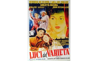 La locandina di Luci del varietà