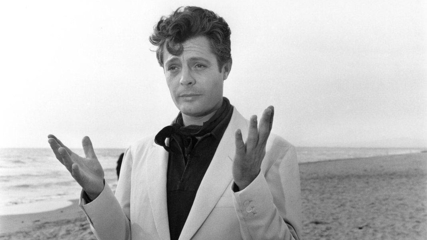 Marcello Mastroianni in La Dolce Vita di Federico Fellini