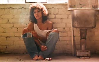 USA. Jennifer Beals  in a scene from the ©Paramount Pictures movie: Flashdance (1983).
Plot: A Pittsburgh woman with two jobs as a welder and an exotic dancer wants to get into ballet school. 
Ref: LMK110-J6633-070720
Supplied by LMKMEDIA. Editorial Only.
Landmark Media is not the copyright owner of these Film or TV stills but provides a service only for recognised Media outlets. pictures@lmkmedia.com