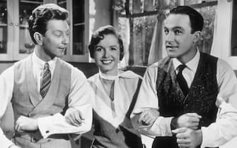 DONALD O'CONNOR, DEBBIE REYNOLDS & GENE KELLYin Singing in the Rain*Editorial Use Only*Ref: FBwww.capitalpictures.comsales@capitalpictures.comSupplied by Capital Pictures