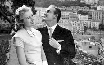GRACE KELLY RETROSPECTIVE - THE EXHIBITION IN ROME WILL BE INAUGURATED ON OCTOBER 15 - PRINCESS GRACE WITH RANIERI DI MONACO IN 1956
