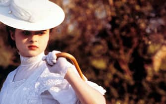  Helena Bonham Carter in una scena del film “Camera con vista” del regista James Ivory, del 1985