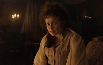 Helena Bonham-Carter in a scene from the Â©Netflix  movie 'Enola Holmes'  (2020).
Ref:   LMK110-MB6001-080920
Supplied by LMKMEDIA. Editorial Only.
Landmark Media is not the copyright owner of these Film or TV stills but provides a service only for recognised Media outlets. pictures@lmkmedia.com
