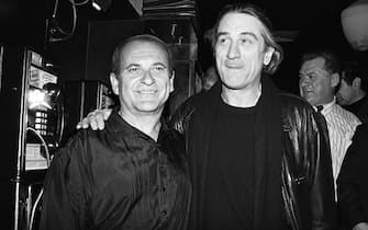 NEW YORK - April 1994:  American actors Joe Pesci, left, and Robert DeNiro, right, pose for a photo in April 1994 at a party  in New York City. (Photo by Catherine McGann/Getty Images) 