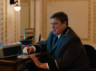 THOMAS HORN as Oskar Schell and JOHN GOODMAN as Stan the Doorman in Warner Bros. Pictures’ drama “EXTREMELY LOUD & INCREDIBLY CLOSE,” a Warner Bros. Pictures release.