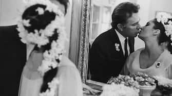 15th March 1964:  Actress Elizabeth Taylor marries her fifth husband Richard Burton (1925-1984) in Montreal.  (Photo by Express/Express/Getty Images)