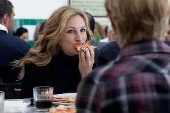 Julia Roberts as "Elizabeth Gilbert" in Columbia Pictures' EAT, PRAY, LOVE.