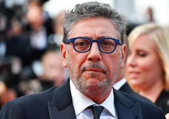 Italian director Sergio Castellitto arrives on May 23, 2017 for the '70th Anniversary' ceremony of the Cannes Film Festival in Cannes, southern France.  / AFP PHOTO / Alberto PIZZOLI        (Photo credit should read ALBERTO PIZZOLI/AFP via Getty Images)