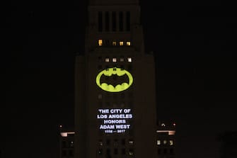 Batsignal
at the Bat Signal Lighting Ceremony to honor Adam West, Los Angeles City Hall, Los Angeles, CA 06-15-17
.com 818-249-4998 (Martin Sloan/Fotogramma, LOS ANGELES - 2017-06-16) p.s. la foto e' utilizzabile nel rispetto del contesto in cui e' stata scattata, e senza intento diffamatorio del decoro delle persone rappresentate