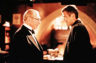 Morto l'attore Michael Gough. Nella foto, Michael Gough in una scena del film 'Batman & Robin' con George Clooney. (/ IPA/Fotogramma,  - 2011-03-18) p.s. la foto e' utilizzabile nel rispetto del contesto in cui e' stata scattata, e senza intento diffamatorio del decoro delle persone rappresentate