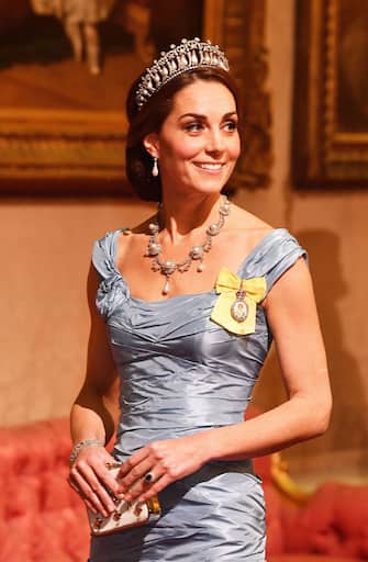 LONDON, ENGLAND - OCTOBER 23: Catherine, Duchess of Cambridge  during a State Banquet at Buckingham Palace on October 23, 2018 in London, United Kingdom. King Willem-Alexander of the Netherlands accompanied by Queen Maxima are staying at Buckingham Palace during their two day stay in the UK. The last State Visit from the Netherlands was by Queen Beatrix and Prince Claus in 1982. (Photo by John Stillwell - WPA Pool/Getty Images)