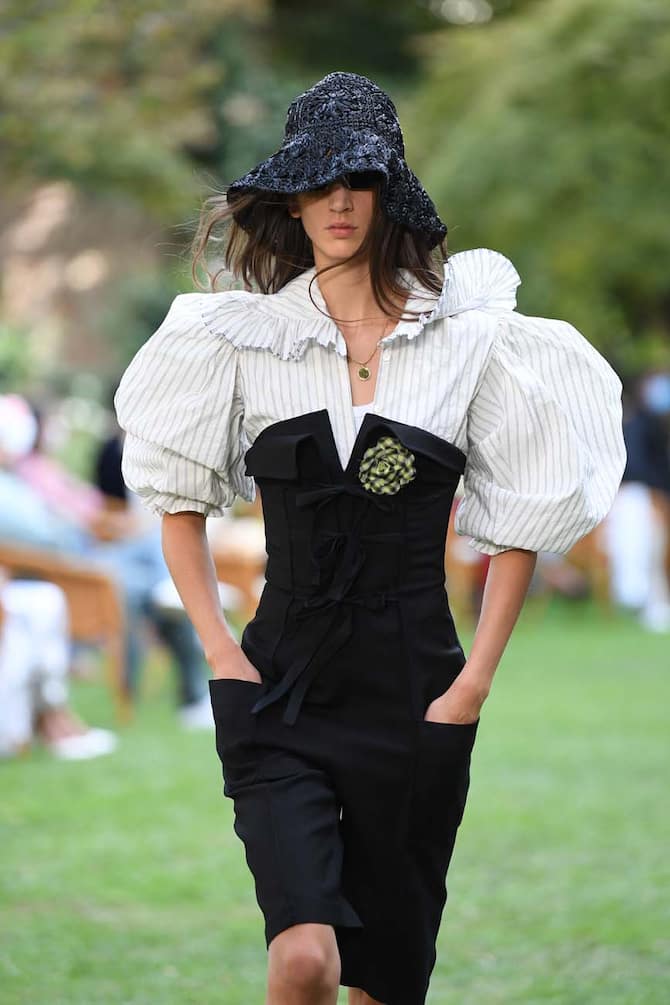 Moda, 10 look con camicia per la Primavera Estate 2021 | Sky TG24