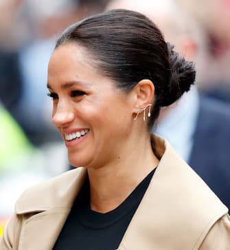 LONDON, UNITED KINGDOM - JANUARY 10: (EMBARGOED FOR PUBLICATION IN UK NEWSPAPERS UNTIL 24 HOURS AFTER CREATE DATE AND TIME) Meghan, Duchess of Sussex visits Smart Works on January 10, 2019 in London, England. Kensington Palace announced today that The Duchess of Sussex has become Royal Patron of four organisations including Smart Works, The National Theatre, The Association of Commonwealth Universities (ACU) and Mayhew. (Photo by Max Mumby/Indigo/Getty Images)