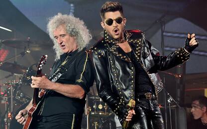 Queen + Adam Lambert: esibizione sulle note di "You Are The Champions"