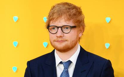 Ed Sheeran, lezione di musica agli alunni di una scuola