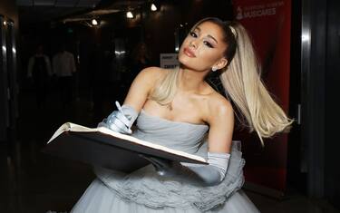 Ariana Grande, il commovente messaggio in ricordo di Manchester