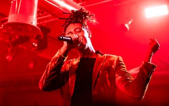 1039295928 MILAN, ITALY - SEPTEMBER 23: Italian rapper Ghali performs at "Ysl Beauty Club Milan" during Milan Fashion Week Spring/Summer 2019 on September 23, 2018 in Milan, Italy. (Photo by Rosdiana Ciaravolo/Getty Images)
