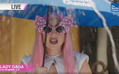 Lady Gaga e Ariana Grande meteorologhe: il video virale