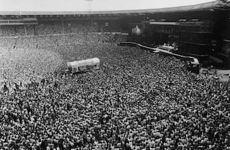 A view of the crowd at the Bruce Springsteen "4th of July" concert, Wembley Stadium, 3rd July 1985. (Photo by Dave Hogan/Hulton Archive/Getty Images)
