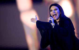 TENERIFE, SPAIN - MARCH 14: Laura Pausini performs during the Cadena Dial Awards on March 14, 2019 in Tenerife, Spain. (Photo by Samuel de Roman/Getty Images)