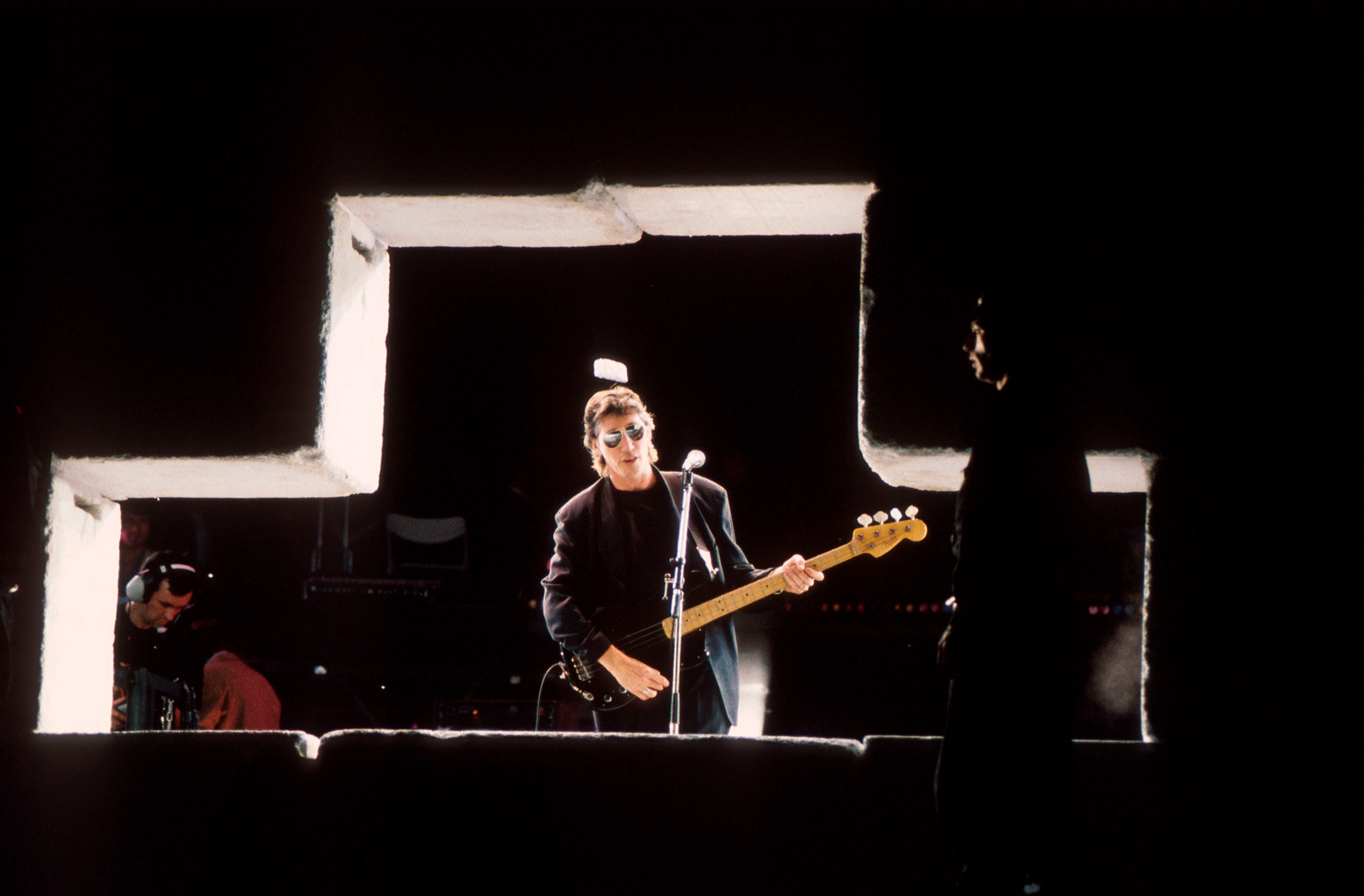 Roger Waters "attraverso il Muro" a Berlino il 21 luglio 1990 Roger Waters "attraverso il Muro" a Berlino il 21 luglio 1990